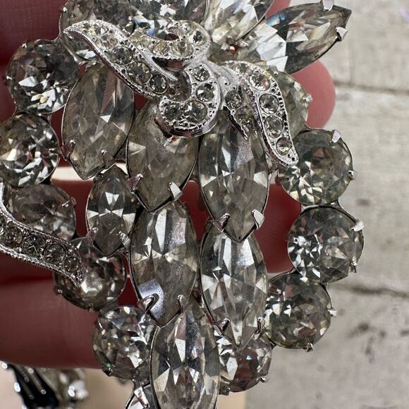 Vintage Eisenberg Clear Rhinestone Glam Brooch And Earring Set - Picture 2 of 10